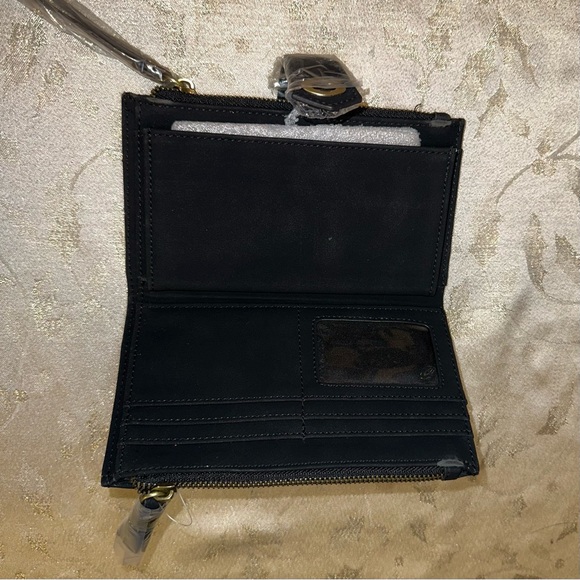 Maurice’s wallet large wristlet wallet NWT w/ callouts - Picture 5 of 11